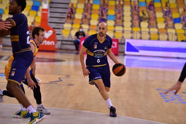 Oliver, hasta final de temporada