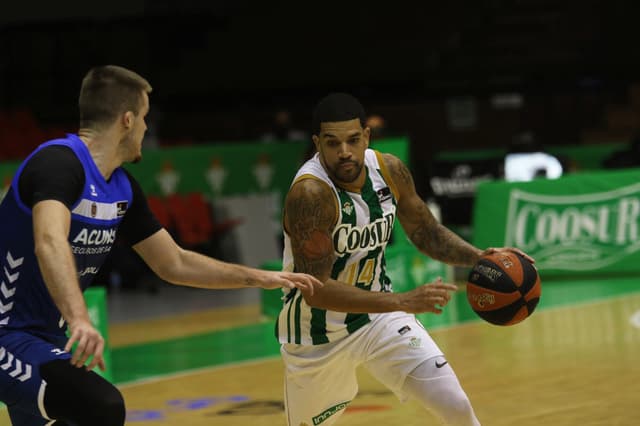 Coosur Betis-Acunsa GBC (74-62)