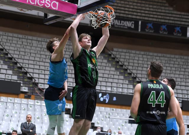 Joventut-Movistar Estu (97-70)