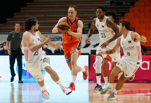 R.Madrid-Valencia, 5 apuntes