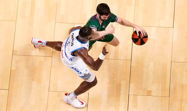 Crónica Unicaja 104 - Acunsa GBC 69