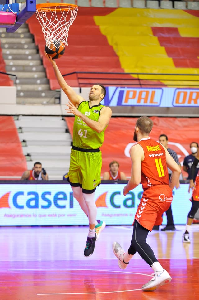 Acuerdo para el pase de Stevic