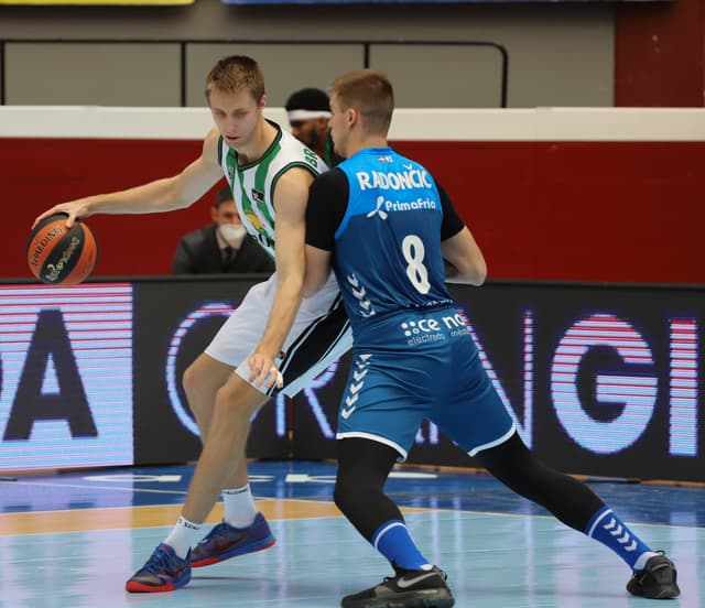 Acunsa GBC 68 - Joventut 99