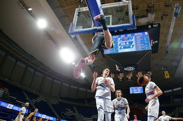 Tercer triunfo aurinegro más amplio