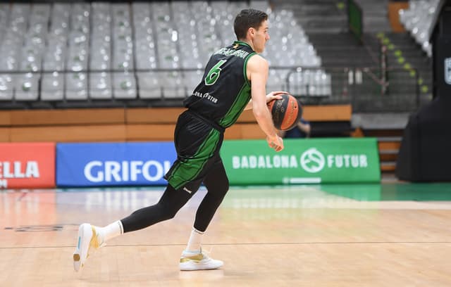 López-Aróstegui rompe moldes