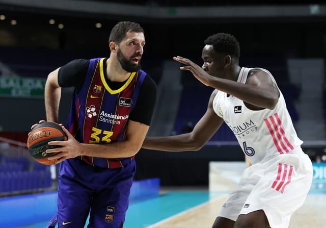 Crónica: R.Madrid-Barça (82-87)