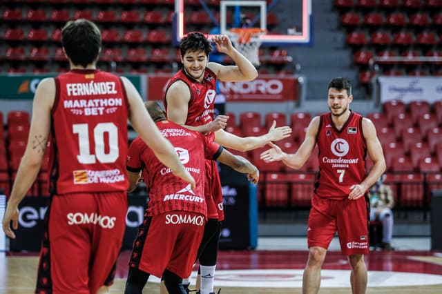 Casademont 105 - Urbas Fuenla 85