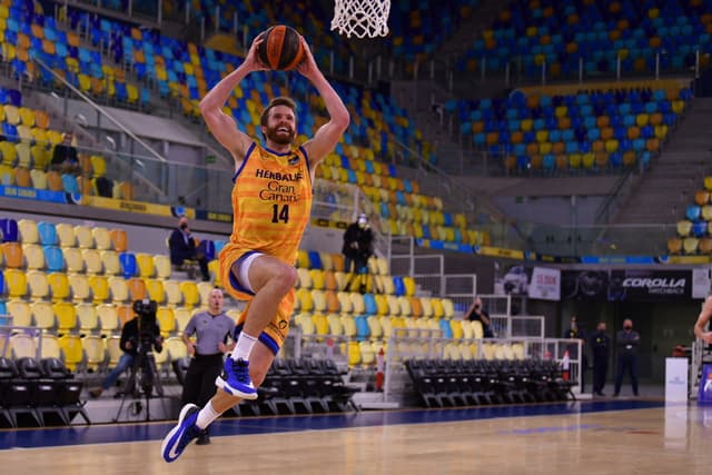 John Shurna, 200 partidos