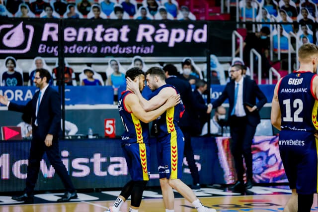 MoraBanc And-RETAbet BB (72-70)