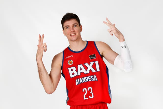 Matt Janning, renovado