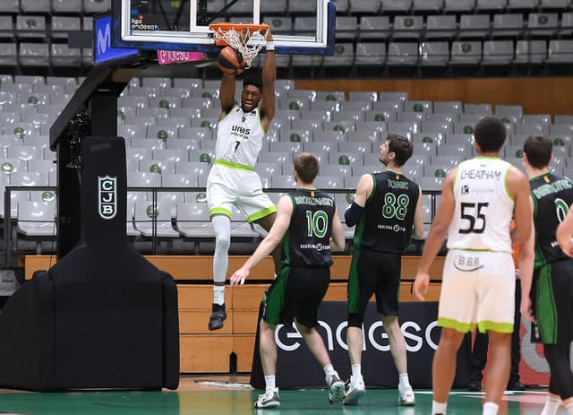 Alexander, hacia la consistencia