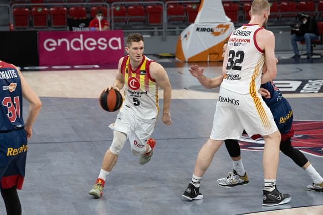 TJ Bray se desvincula