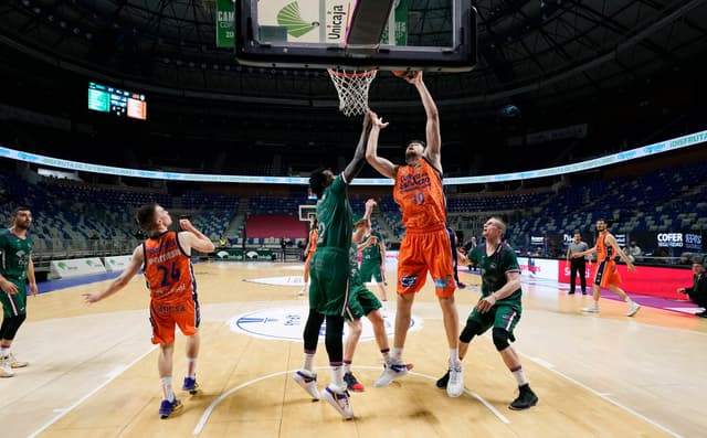 Tobey, Jugador de la Jornada 22