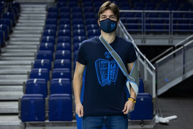 Giedraitis debe pasar por quirófano