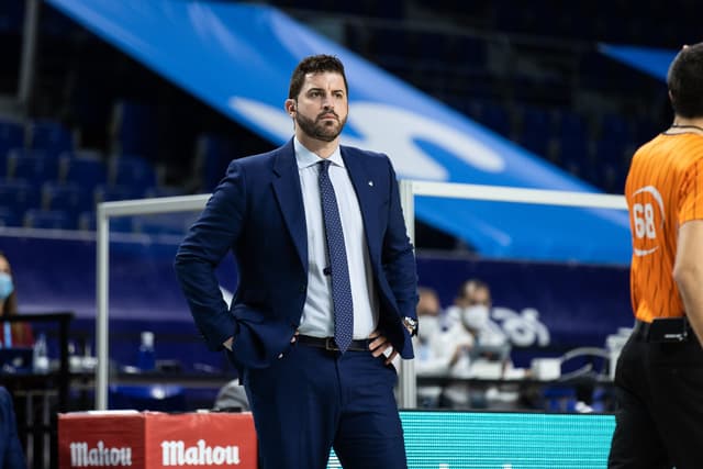 Zamora no seguirá como entrenador