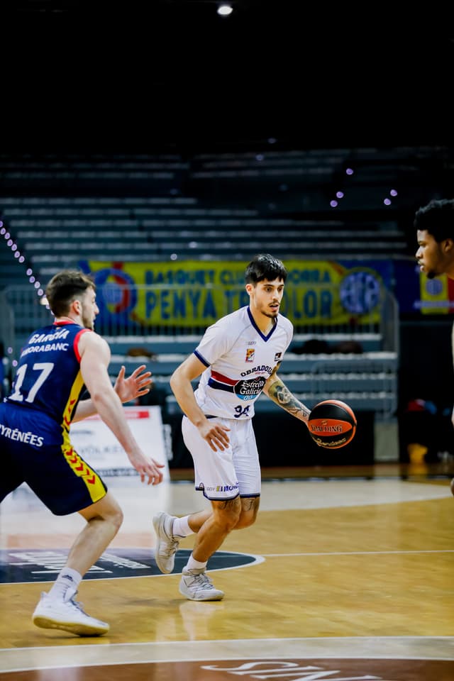 Koniaris deja el Monbus Obradoiro