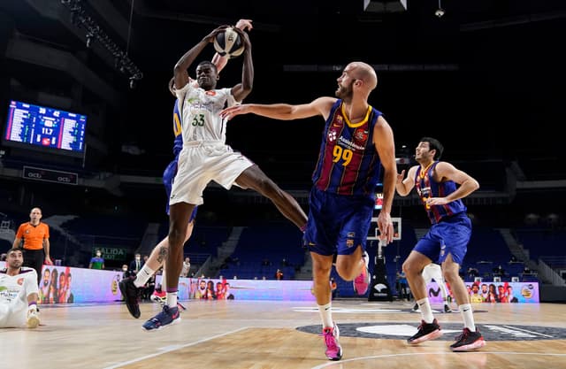 Nzosa, 6º más joven en la Copa