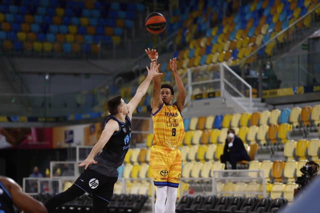 AJ Slaughter: Un killer anda suelto