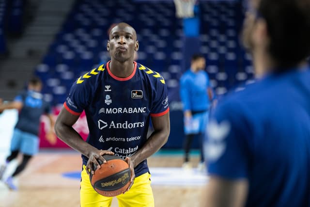 Bandja Sy y el MoraBanc se separan