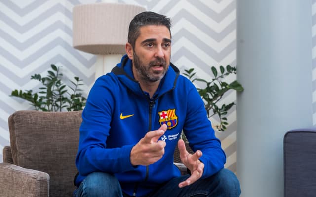 Navarro da sus líneas maestras