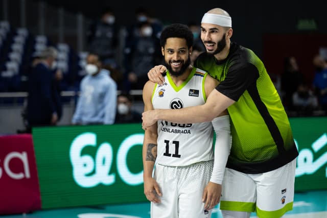 Movistar Estu 86 - Urbas Fuenla 87