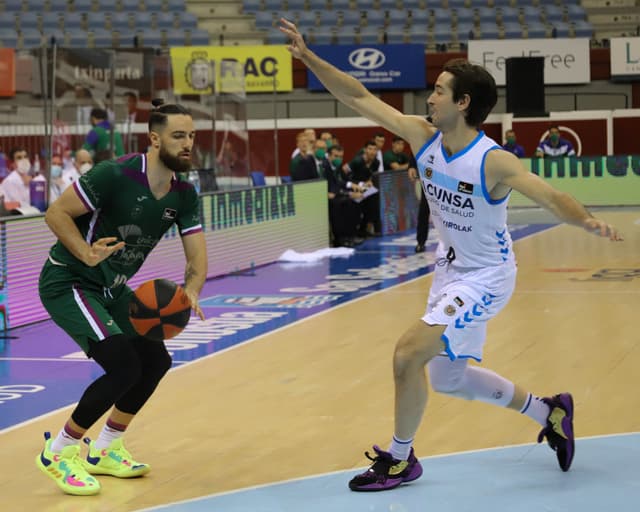 Crónica: Acunsa GBC-Unicaja (75-81)