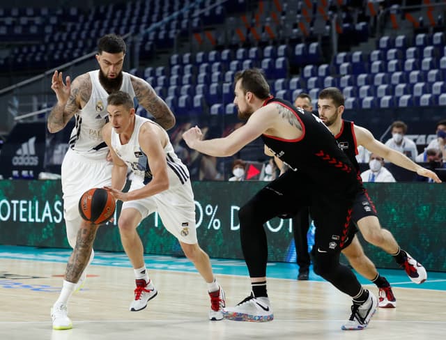 Real Madrid 70 - RETAbet BB 59