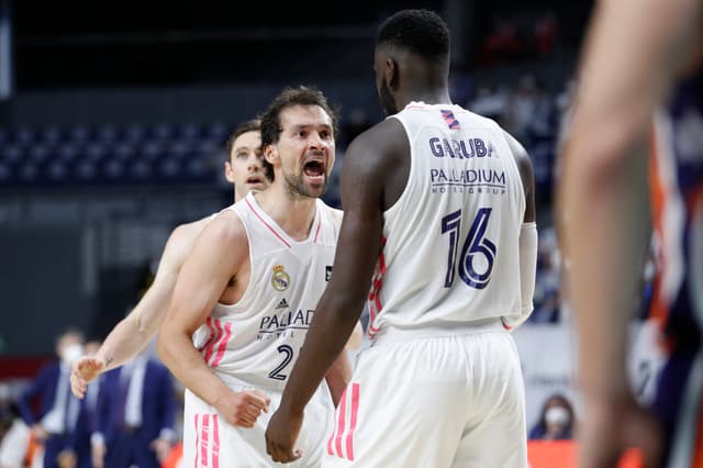 Real Madrid 80 - Valencia BC 77