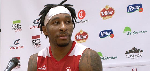 Stan Okoye, presentado