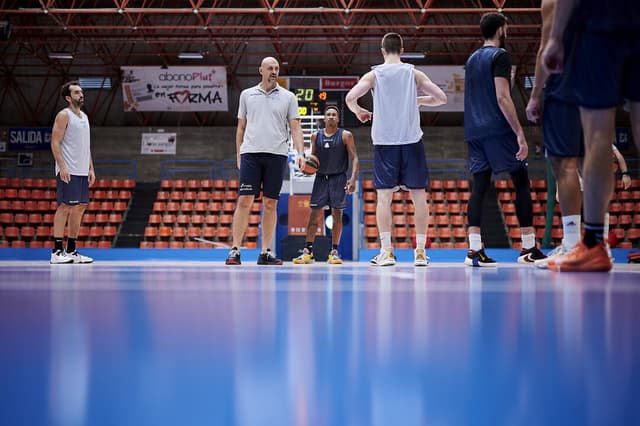 Tabak: "Servirán para conocernos"
