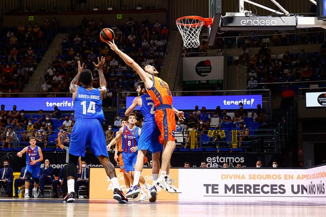 Tobey, intervenido con éxito 