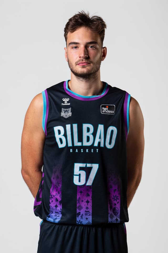 Álex Galán se va de Bilbao