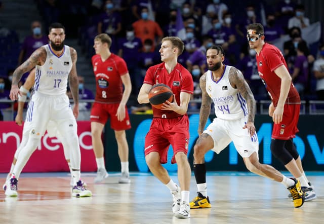 Beliauskas, tres semanas de baja