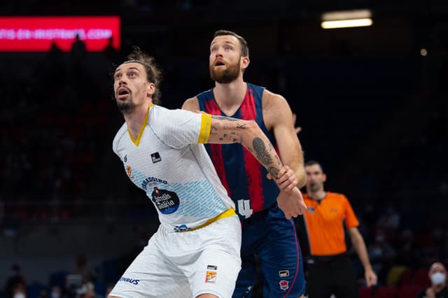 Álex Suárez: Fractura dedo anular