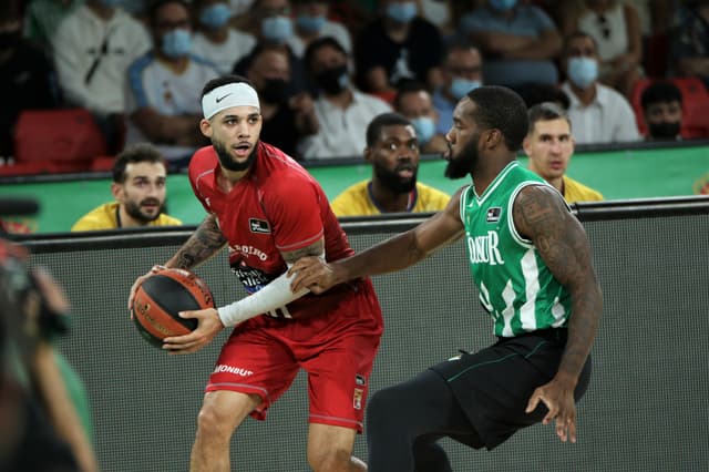 Coosur Betis-Monbus Obra (76-87)