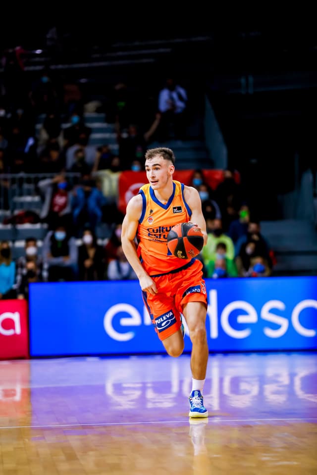 Millán Jiménez, al primer equipo