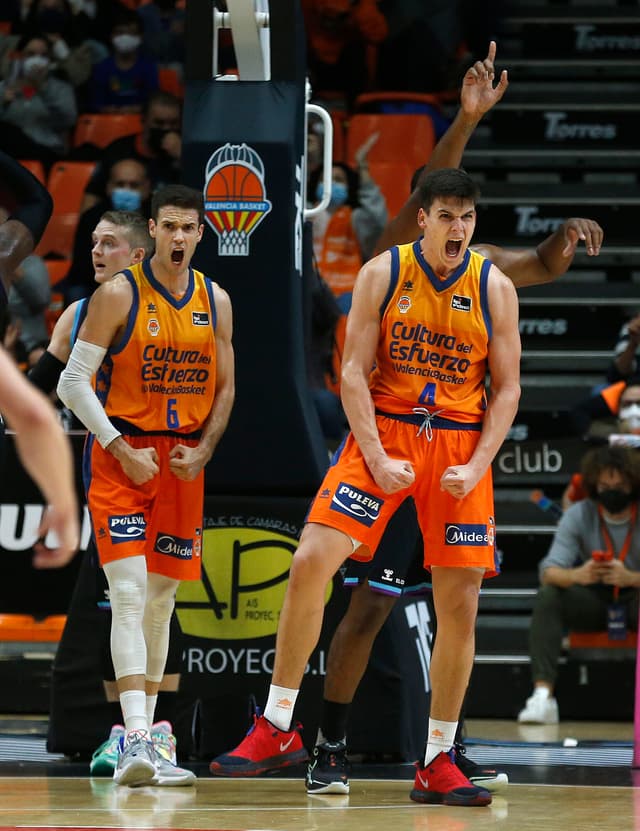 Valencia BC-Surne BB (100-84)