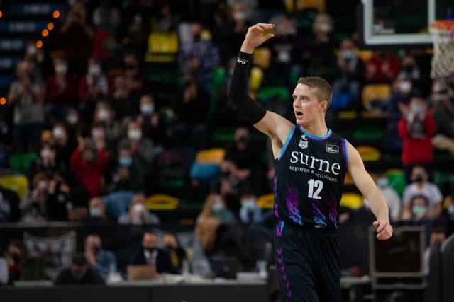 Ludde Hakanson, lesionado