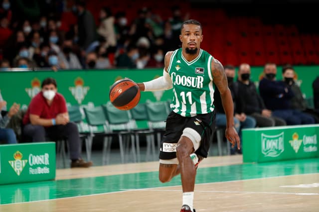 El doble-doble inusual de Evans