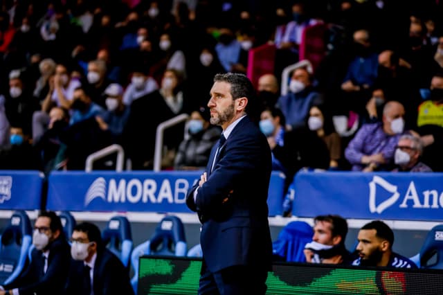 MoraBanc And. cesa a Ibon Navarro