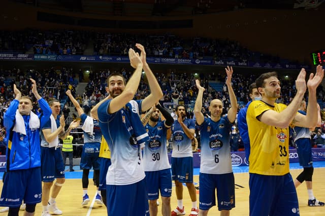 Monbus Obra-Río Breogán (100-83)