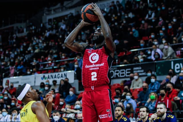 Matt Mobley se desvincula