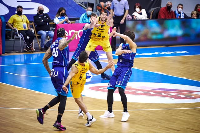 Hereda SPB-Lenovo Tfe. (73-81)