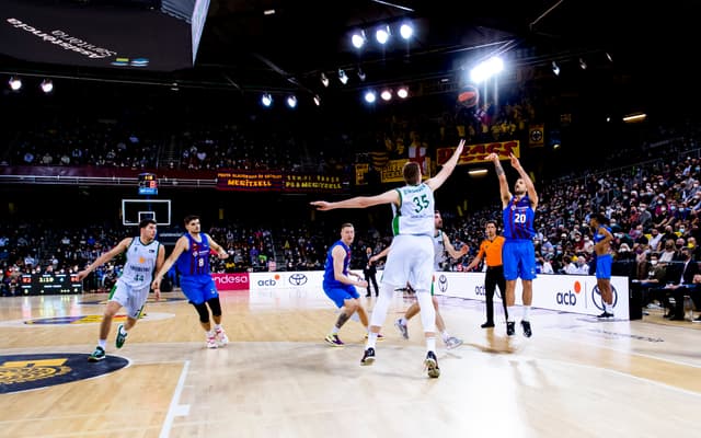 Joventut-Barça: On fire