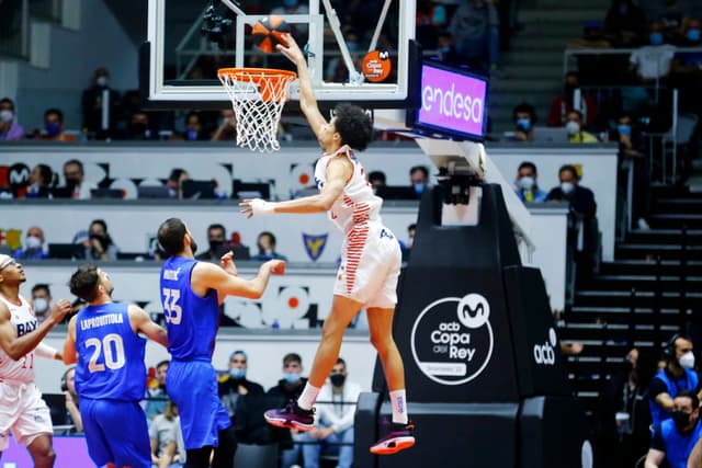 Bako, baja en el BAXI Manresa