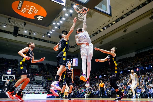 R.Madrid-9 finales coperas seguidas