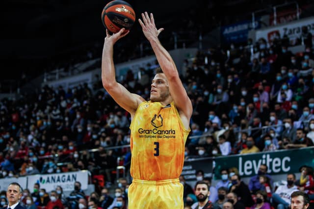 Chris Kramer se lesiona de gravedad