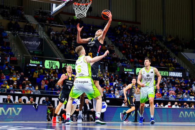 Lenovo Tenerife-Urbas Fuenla (87-74