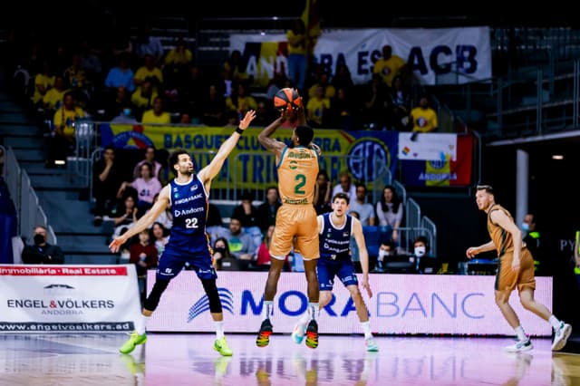 Coosur Betis: Marca triplista