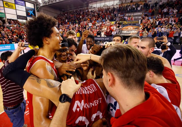 Thomasson, Gervin y nadie más